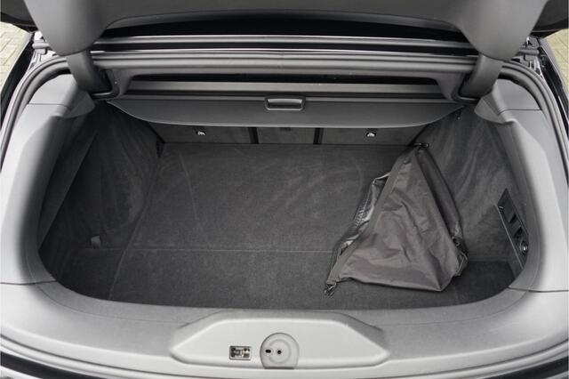 BMW 3-SERIE Touring 330e High Executive M-Sport ACC Stuur & Stoelverw Trekhaak