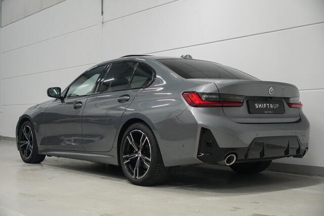 BMW 3-SERIE 320i M-Sport | Schuifdak | Head Up | Tartufo Leder | Carbon