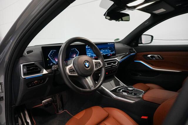 BMW 3-SERIE 320i M-Sport | Schuifdak | Head Up | Tartufo Leder | Carbon