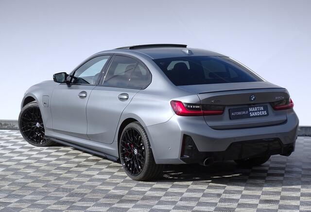 BMW 3-SERIE Limousine 330 e xDrive M Sport
