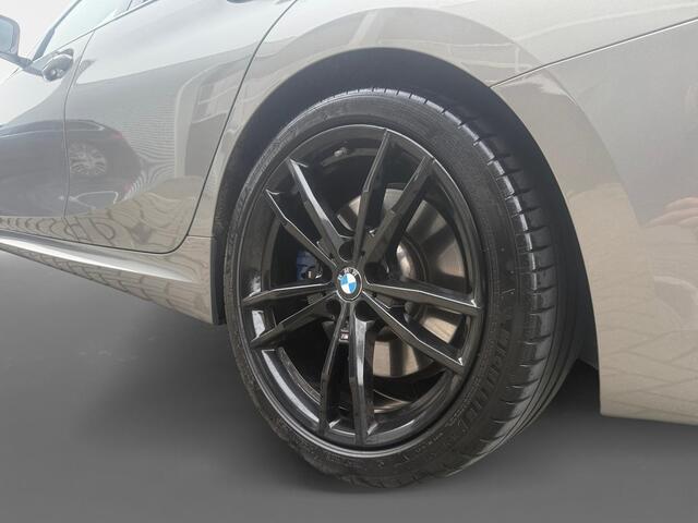 BMW 3-SERIE 330i High Executive Edition | Automaat | M-Sport | Schuif-Kantel Dak | Harman Kardon | 360* Camera | Dealer Onderhouden | Stuur/Stoel Verwarming | Apple Carplay/Android Auto