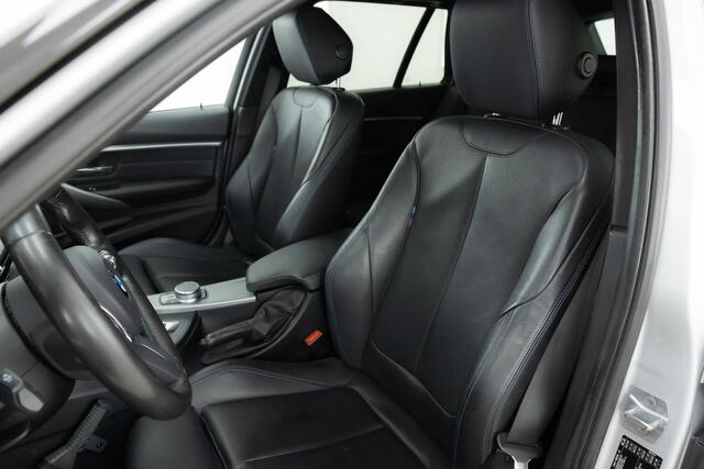 BMW 3-SERIE Touring 318i M Sport, HK Sound, Trekhaak, PDC, Digitale Dash!