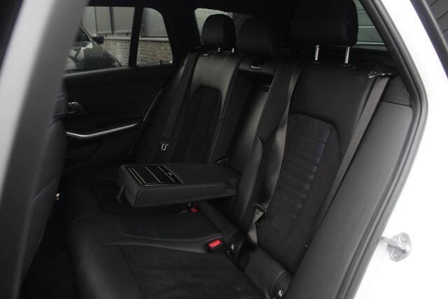 BMW 3-SERIE Touring 330i M-Sport | Adaptieve Cruise Control | Elektrische Stoelen | Nette Auto