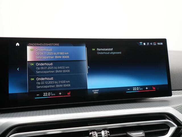 BMW 3-SERIE Touring 320e M Sport FACELIFT MODEL Plug In Hybrid Dealer O.H PHEV | Panodak | Trekhaak af Fabriek | Adaptive Cruise | Alcantara Sportstoelen Memory | Widescreen Navi | Keyless | Sfeerverlichting | Apple Carplay | 18"L.M |