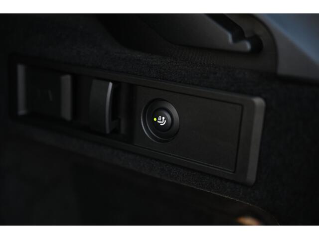 BMW 3-SERIE Touring 330e High Executive M Sport Automaat / Trekhaak / Panoramadak / Comfort Access / Adaptieve LED / Active Cruise Control / Parking Assistant Plus