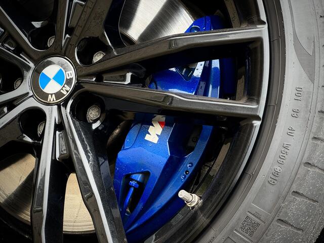 BMW 3-SERIE Touring 330i M-Sport Facelift 259pk Dravitgrau | Laserlicht | 360 Camera | Harman Kardon | CoPilot Adaptive Cruise | Keyless Entry | HUD | Dealer O.H.