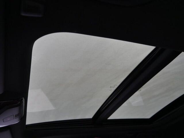 BMW 3-SERIE Touring 330e M-SPORT (LCI) ** LED, ROT LEDER, LIFE COCKP. PROF, PANORAMA, TREKH, 18-inch LMV ** 1e EIG (EX BMW-AG) - UNFALLFREI ** * INFORMEER OOK NAAR ONZE AANTREKKELIJKE FINANCIAL-LEASE TARIEVEN **