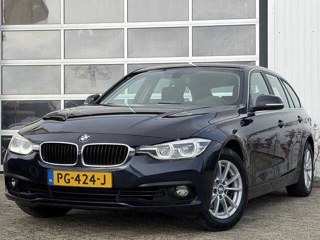 BMW 3-SERIE Touring 318i Executive 136pk | Automaat | Bluetooth | Cruise control | Electronic climate control | LED koplampen | Navigatiesysteem full map | Parkeersensor achter | Dealer onderhouden!