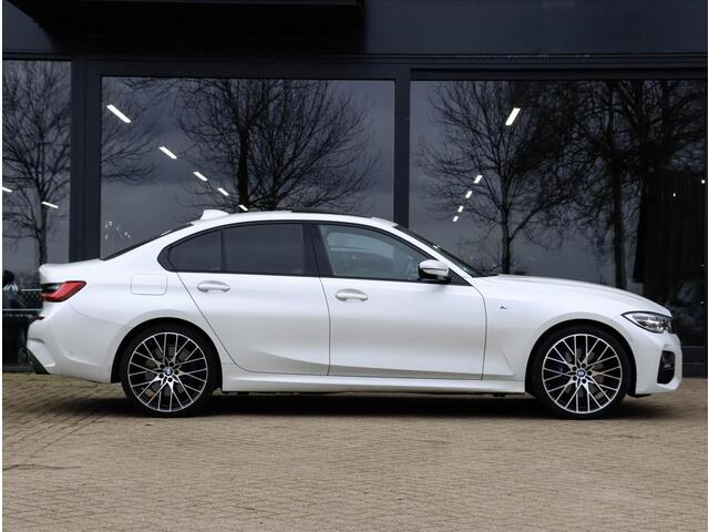 BMW 3-SERIE 330e eDrive Edition 292PK M Sport | Schuifdak | Camera