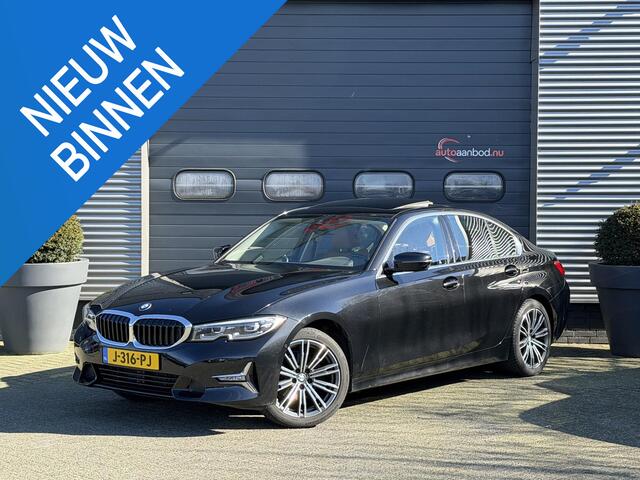 BMW 3-SERIE 320i High Executive | Panoramadak | Camera | Lederen Bekleding | Stoelverwarming | Sportstoelen |