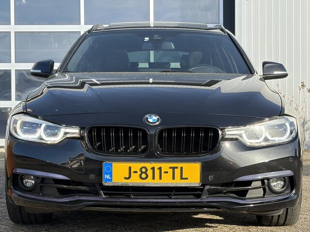 BMW 3-SERIE Touring 320i Centennial High Executive M-Pakket 184pk | Panorama-dak | Bluetooth | Cruise control | Elektrisch bedienbare achterklep | Lederen bekleding | Navigatiesysteem full map | Voorstoelen verwarmd | Prachtig Exemplaar!