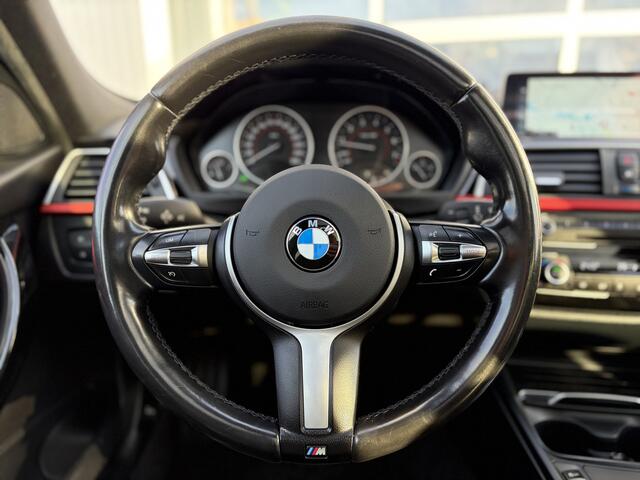 BMW 3-SERIE Touring 320i Centennial High Executive M-Pakket 184pk | Panorama-dak | Bluetooth | Cruise control | Elektrisch bedienbare achterklep | Lederen bekleding | Navigatiesysteem full map | Voorstoelen verwarmd | Prachtig Exemplaar!