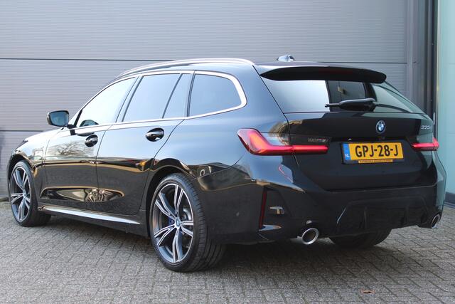 BMW 3-SERIE Touring 330e | Adaptieve cruise | Leder | 360 Camera | M-Pakket