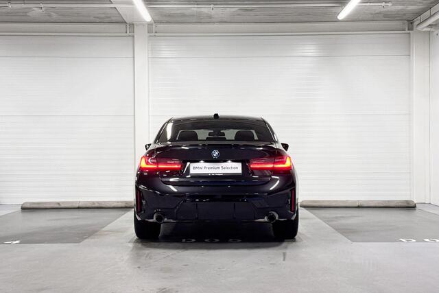 BMW 3-SERIE Sedan 318i | M-Sport Pro | Hifi System | Adaptive LED