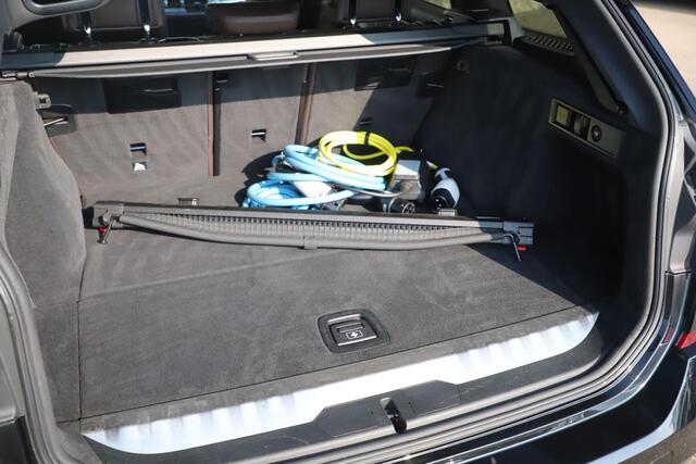 BMW 3-SERIE Touring 330e Business Edition Plus M Sport Automaat Leder Trekhaak Sportstoelen 18 inch LMV Navigatie Draadloos Carplay