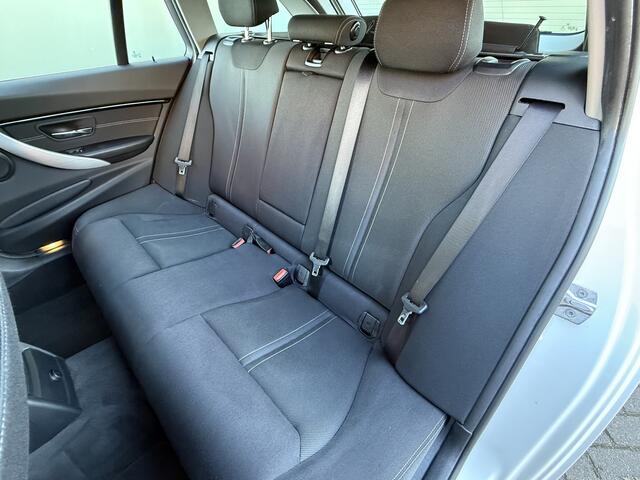 BMW 3-SERIE Touring 318i Executive AUTOMAAT | NIEUW BINNEN!