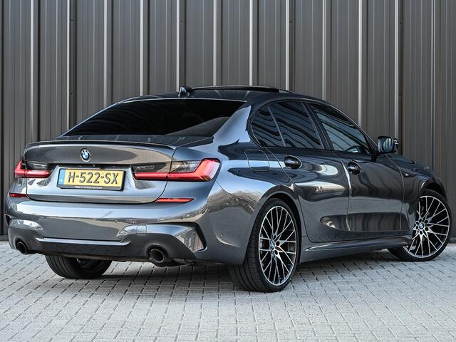 BMW 3-SERIE 330i High Executive 259pk M-Sport | M Sportbrake | M Suspension | Comfort Access | Schuif -/- Dak | Memory Seats | Ambiance Light | Laser Light | 360 Camera | Head-Up | Harman/Kardon |