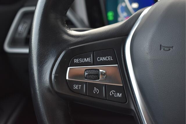 BMW 3-SERIE Touring 318i Business Edition Virtual cockpit, Carplay, Cruise, 19" M-sport velgen, Elek. achterklep, NAP