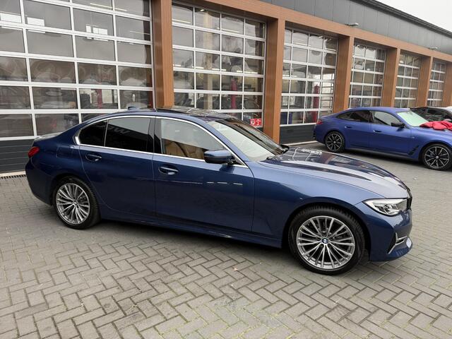 BMW 3-SERIE 318i High Executive | Laser Led | Schuifdak | Sport stoelen leer | Zwarte Hemel |