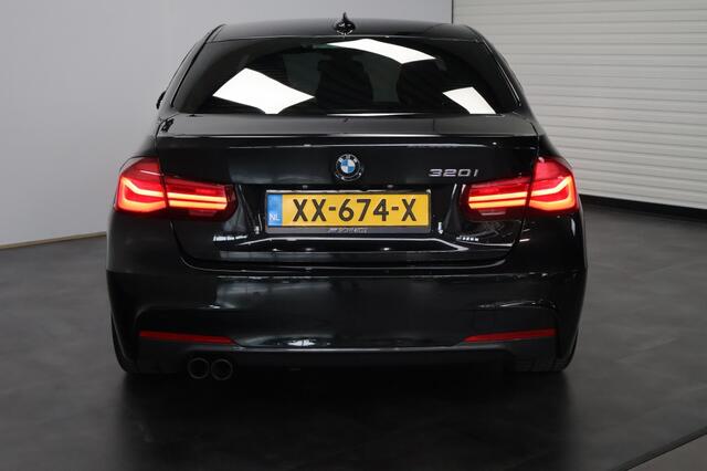 BMW 3-SERIE 320i M sport Edition | Schuifdak | LED | Leder | Camera