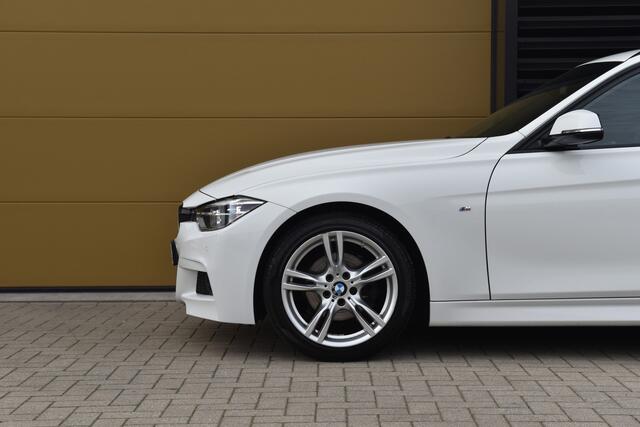 BMW 3-SERIE Touring 320i High Executive * M-Sport * Leder * LED * M-onderstel * Trekhaak *