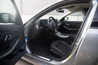 bmw-3-serie-touring-330e-xdrive--f