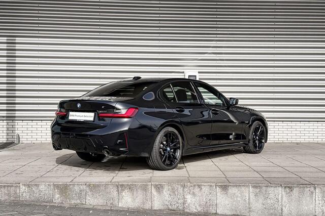 BMW 3-SERIE Sedan 330e