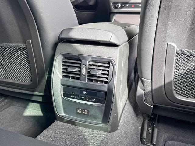 BMW 3-SERIE Sedan 330e