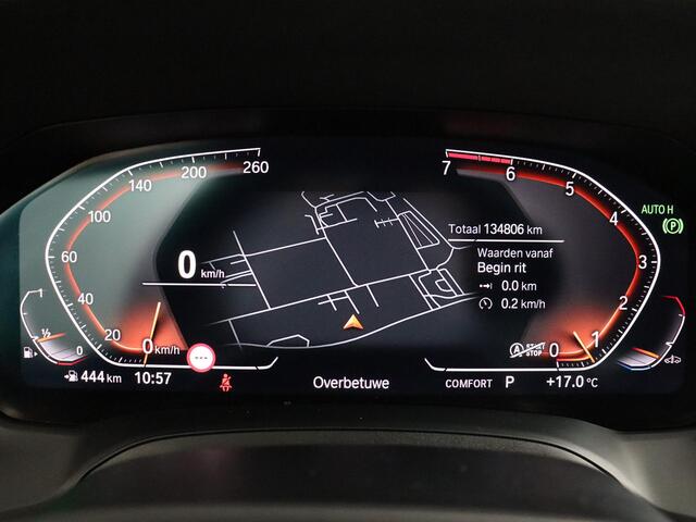 BMW 3-SERIE 320i High Executive Edition | Cruise Control | LED | Navigatie!