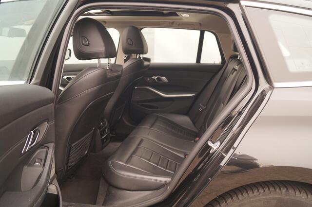 BMW 3-SERIE Touring 320i 184pk Business Edition Plus -PANO-LEER-