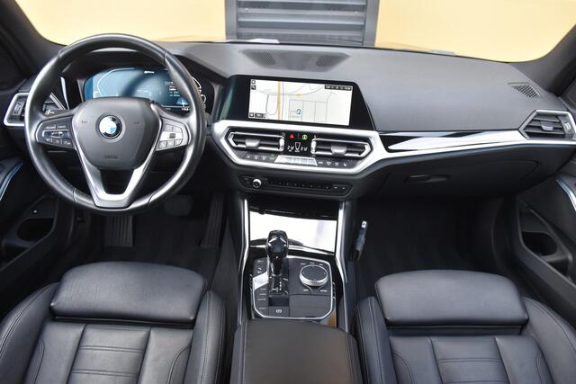 BMW 3-SERIE 330e eDrive Edition * Sportline * Hifi * 19"M-Velgen * DAB * Live Cockpit Proffesional *
