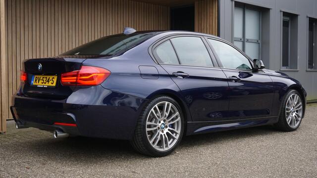 BMW 3-SERIE 340i 326pk M-Performance/Individual/Shadow-Line Schuif/Kanteldak H&K Virtual HUD 19inch LM *Unieke BMW* NL auto!