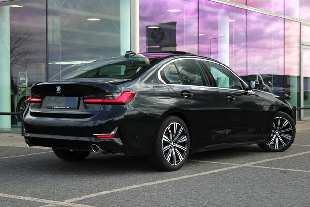 BMW 3-SERIE 320i High Executive Automaat / Schuif-kanteldak / Comfort Access / Head-Up / Cruise Control / Parking Assistant Plus