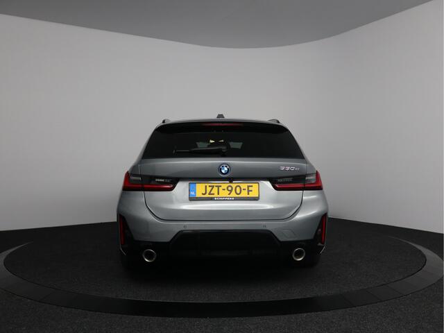 BMW 3-SERIE Touring 330e M-Sport | Panaromadak | M-Technik