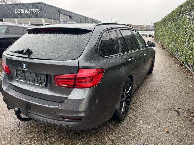 BMW 3-SERIE Touring 320d Automaat | Clima | Navi | Trekhaak | - Belgian license plate