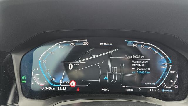 BMW 3-SERIE Touring 330e High Executive | Automaat | Harman & Kardon | HUD | 1/2 Leder | PDC | Camera | Keyless