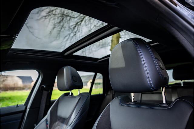 BMW 3-SERIE Touring 320e M Sport Panorama Keyless Camera