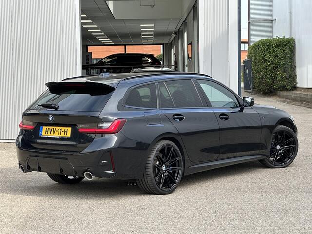 BMW 3-SERIE Touring 330e M Pakket | Leder/Pano-Schuifdak/20-inch/Cruise Adaptief/H&K