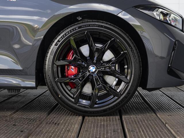 BMW 3-SERIE Touring 330e M Sport Edition | High Executive | M Sportpakket Pro | Innovation Pack | Comfort Pack | Harman Kardon | Elektrisch glazen panoramadak