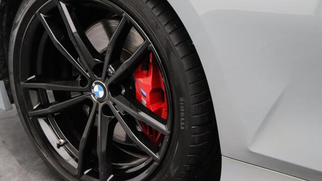 BMW 3-SERIE Touring M340i xDrive M-Sport Pro | Harman/Kardon | Panoramadak | Standkachel | Head-up | Trekhaak |