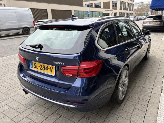 BMW 3-SERIE Touring 320i Edition Luxury Line Purity Executive NL AUTO/FULL OPTIONS/NAP