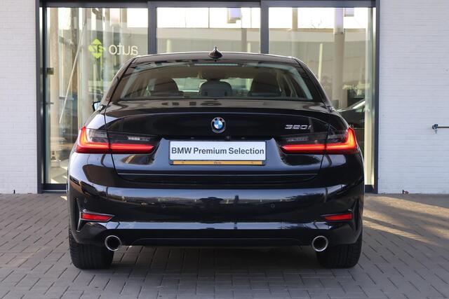 BMW 3-SERIE 320i High Executive | Sport Line | Stoelverwarming | Apple Carplay/Android Auto