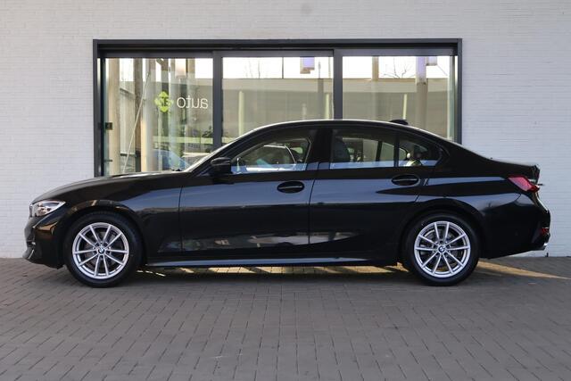 BMW 3-SERIE 320i High Executive | Sport Line | Stoelverwarming | Apple Carplay/Android Auto