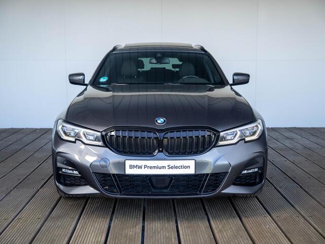 BMW 3-SERIE Touring 330e | M Sport | Innovationspakket | Harman Kardon | Comfort Access | Panoramadak | Stoelverwarming | Laserlight | Head-Up Display