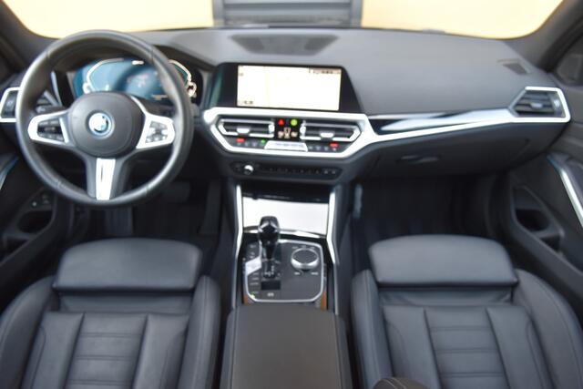 BMW 3-SERIE Touring 320e Business Edition Plus * Laserlicht * Sportstoelen * Servicecontract *