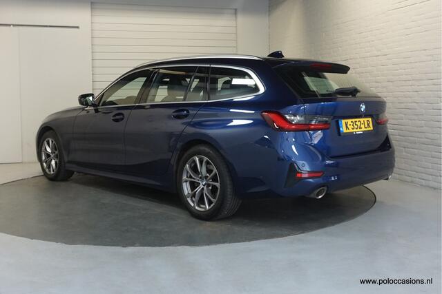 BMW 3-SERIE Touring 318i Sportline | Carplay | Dealerauto | Camera | 4cilinder