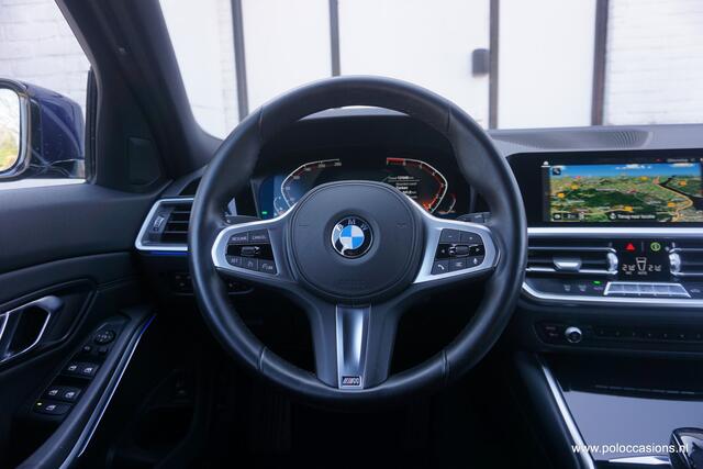 BMW 3-SERIE Touring 318i Sportline | Carplay | Dealerauto | Camera | 4cilinder