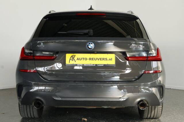 BMW 3-SERIE Touring 330e xDrive M-Sport / Panorama / ACC / Cam / Carbon / CarPlay