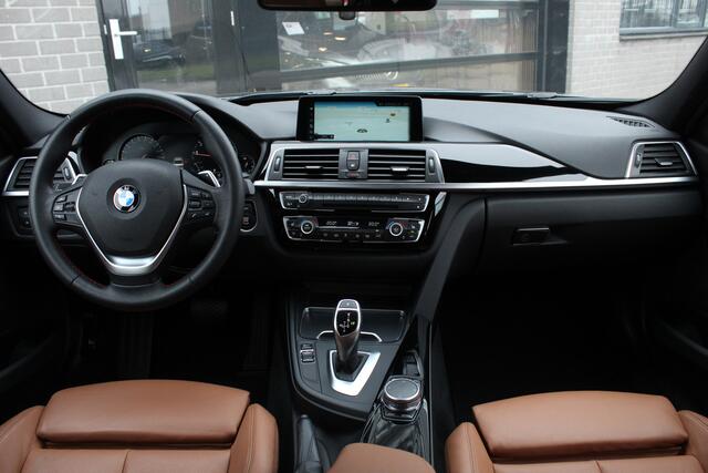 BMW 3-SERIE 320i High Executive / LCI / Leer / LED / 18"/ N.A.P.