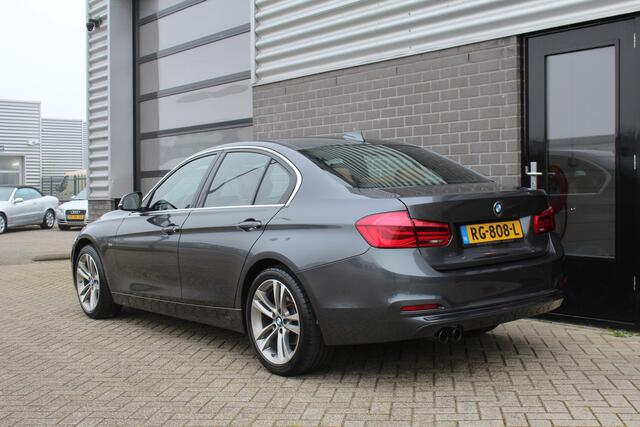 BMW 3-SERIE 320i High Executive / LCI / Leer / LED / 18"/ N.A.P.